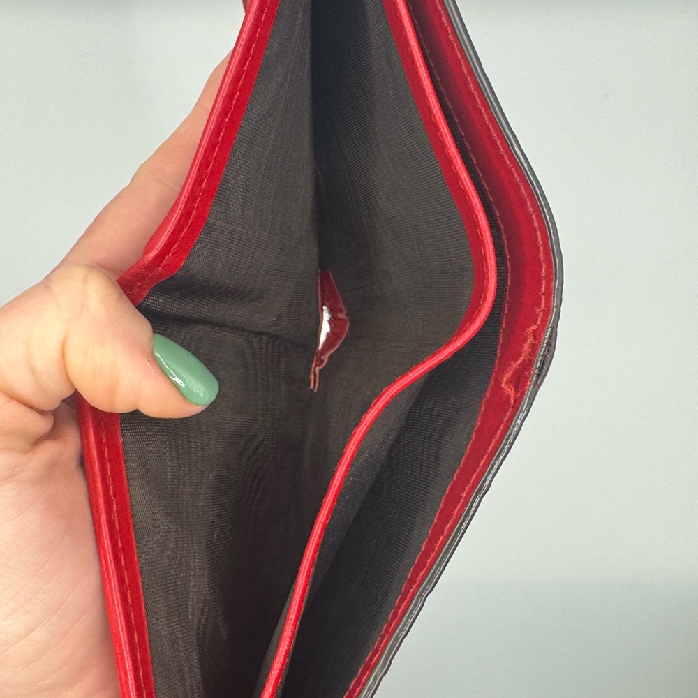 Gucci Guccissima Red Bifold Leather Wallet - Picture 7 of 8